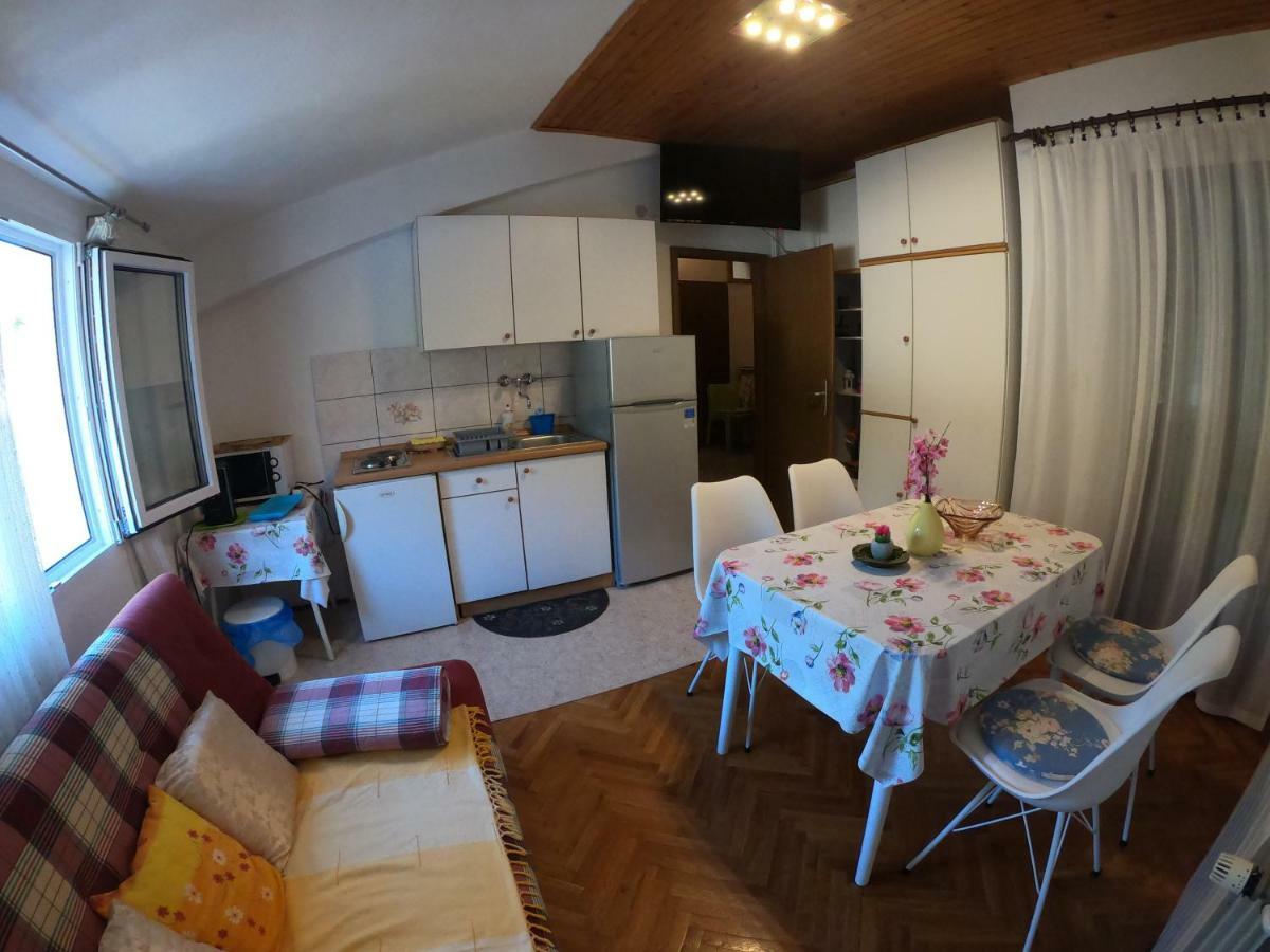 Apartments Malina Tučepi Eksteriør bilde